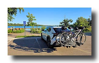 bZ4X_CarryingTwoBikes_01