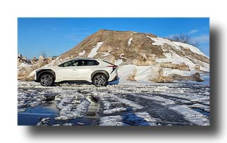 bZ4X_DirtySnowMountain_01