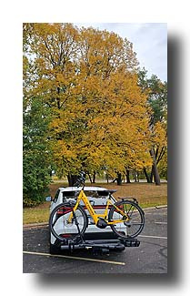 bZ4X_FallBiking_02