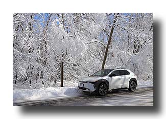 bZ4X_Snow-AlongTheRoad_06