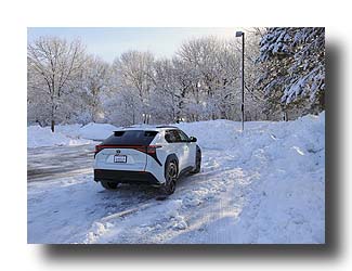 bZ4X_Snow-CommunityCenter_03