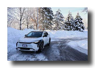 bZ4X_Snow-CommunityCenter_04
