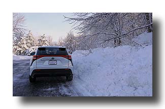 bZ4X_Snow-CommunityCenter_06