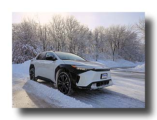 bZ4X_Snow-CommunityCenter_09