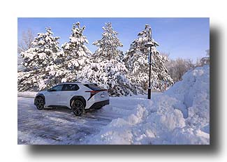 bZ4X_Snow-CommunityCenter_10