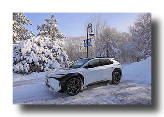 bZ4X_Snow-CommunityCenter_11