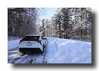 bZ4X_Snow-SnailLakesPark_01