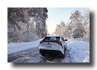 bZ4X_Snow-SnailLakesPark_06