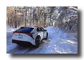 bZ4X_Snow-SnailLakesPark_11