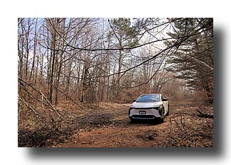bZ4X_UpNorth-DirtRoad_06