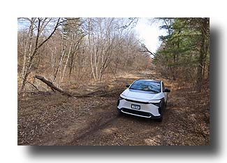 bZ4X_UpNorth-DirtRoad_15