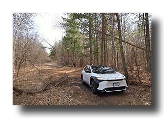 bZ4X_UpNorth-DirtRoad_16