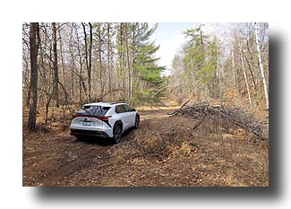 bZ4X_UpNorth-DirtRoad_18
